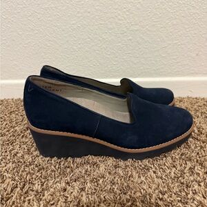 Vionic Willa Wedge Heel Slip-On Loafer Shoes Blue Suede Size 9.5 Water Repellent